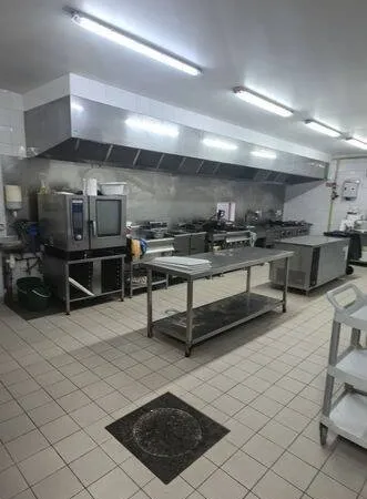 Boutique 2 pièces 970 m²