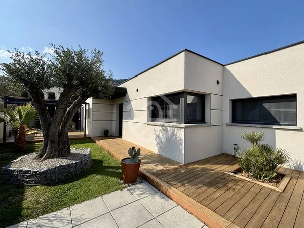 GUILHERAND-GRANGES : VILLA DE PLAIN PIED CONSTRUCTION DE 201