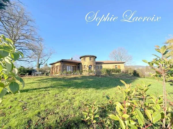 Demeure 8 pièces 258 m²