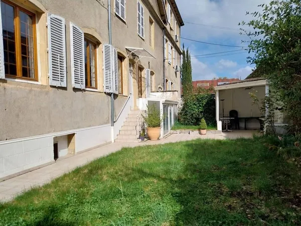 Maison 8 pièces 204 m²