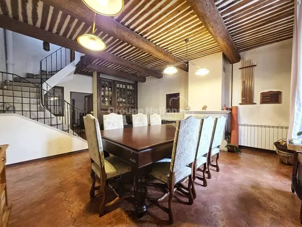 Maison 7 pièces 185 m²