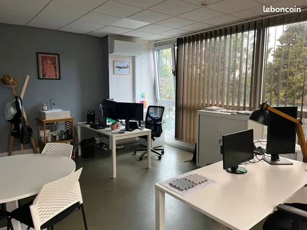 Bureau à louer 28m²
