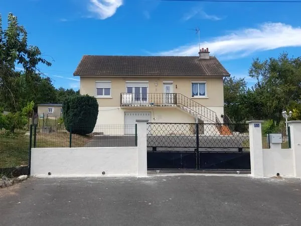 Maison à Oyré