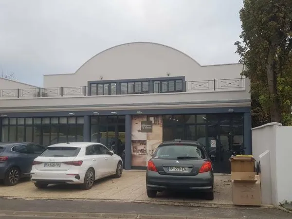 Bureaux/Locaux professionnels 67 m²