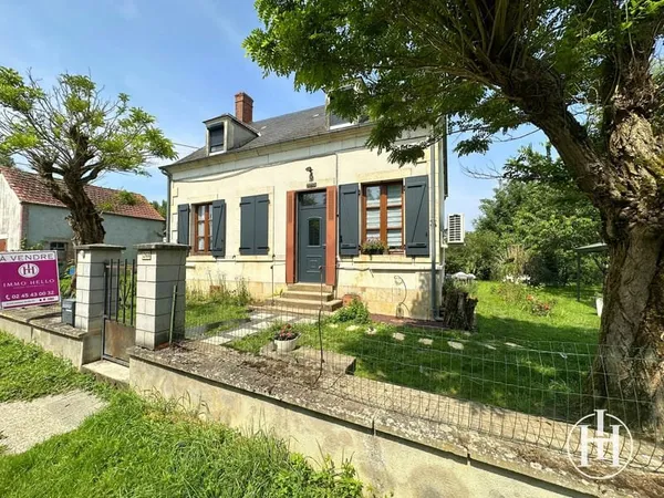 À VENDRE - Charmante Maison de Campagne Rénovée -