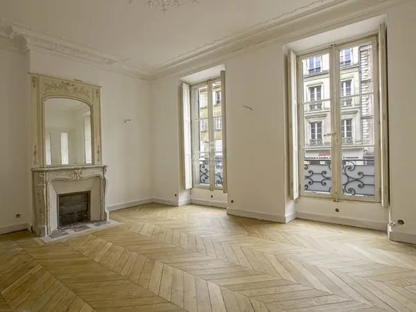 Versailles Notre-Dame Paroisse - Appartement 5 pièces 132 m² carrez situé au 1er étage avec cave et 