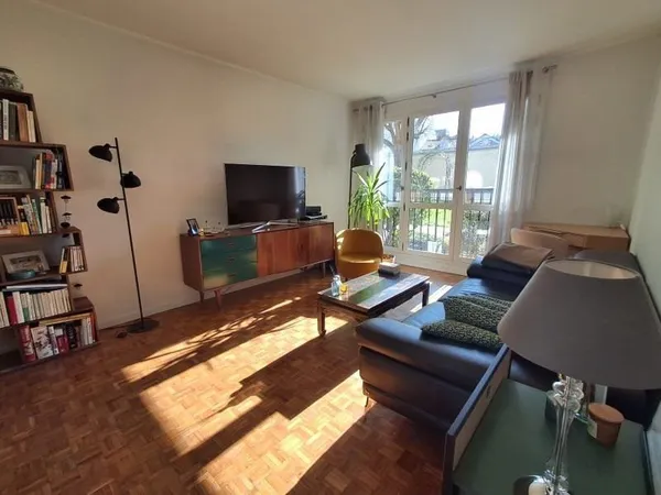 A VENDRE APPARTEMENT 2 PIECES EN PARFAIT ETAT ET TRES LUMINEUX