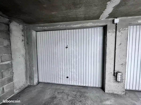 Parking/box 15 m² Canet-en-Roussillon