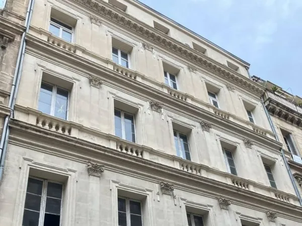 Bureau 1555 m²
