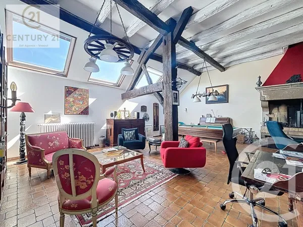 Maison 8 pièces 237 m²