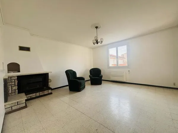 MAISON DE VILLE ET STUDIO