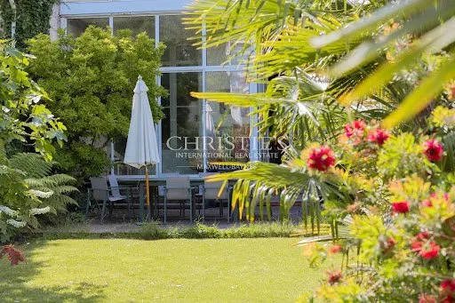 Maison 7 pièces 273 m²