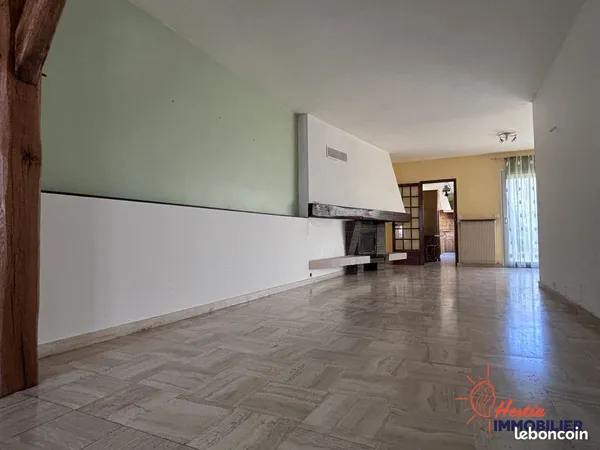 Maison 8 pièces 217 m²