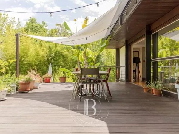 Exclusivité - Talence Mairie - Ensemble immobilier - Parcelle de 1500 m² - Piscine - Garage