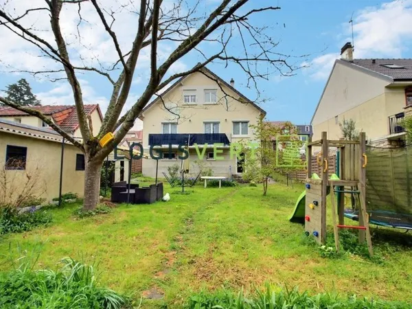 Maison de luxe 8 pièces 145 m²