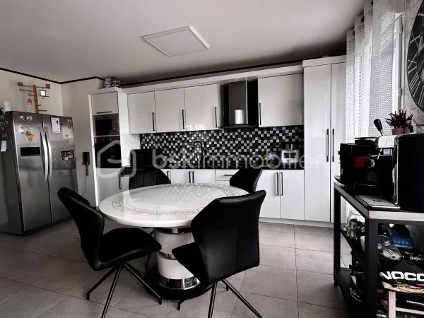 Appartement 4 pièces 93 m²