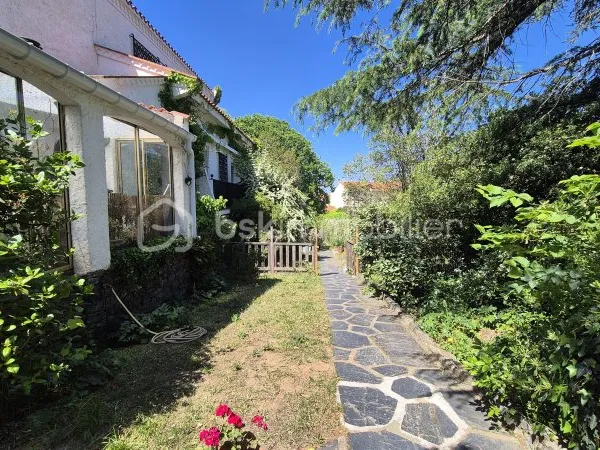 Maison 11 pièces 278 m²