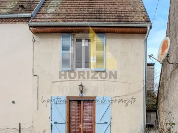 Maison de village avec joli terrain aux portes de Bletterans