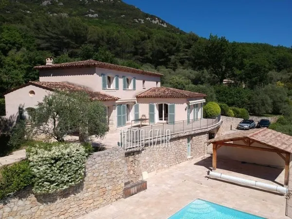 Villa 6 pièces 156 m²