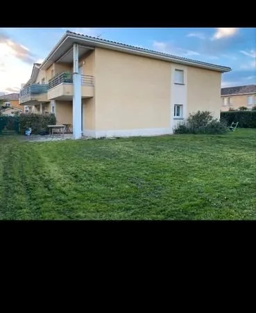 Un immense jardin privatif pour cet appartement comme pour une maison