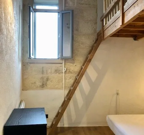 Loue appartement meublé entièrement refait
