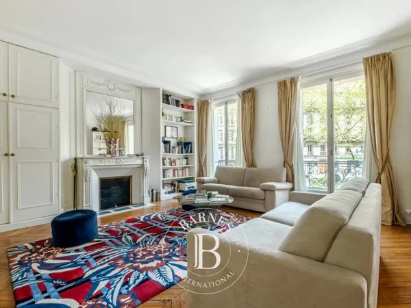Exclusivité - Paris 6 - Appartement orienté Sud/ Est - 2 chambres - Quartiers Stanislas/ Vavin