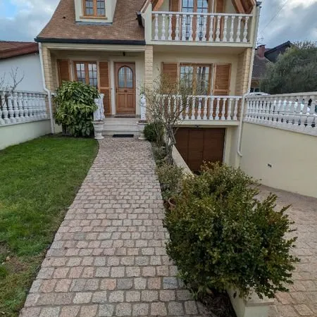 Maison 6 pièces 145 m²