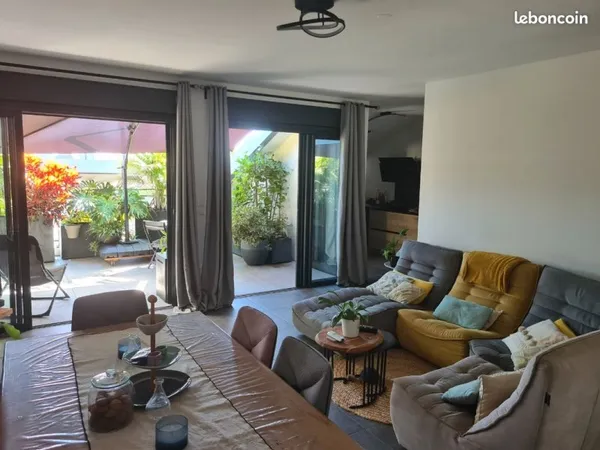 Dernier étage - F3 meublé avec terrasse sans vis-à-vis - Jardin de l'État