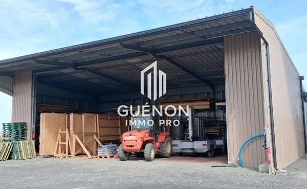 Entrepôt 156 m²