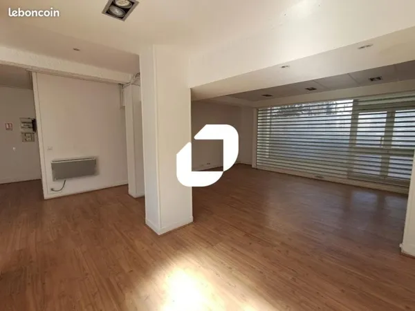 Bureau 145 m²