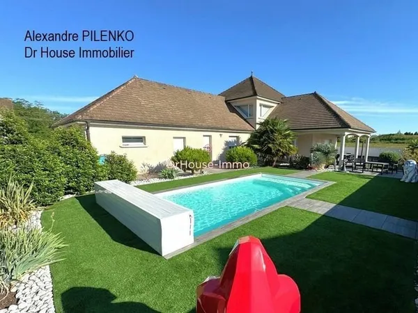 Maison T7 - 205m2 - double garage - piscine -