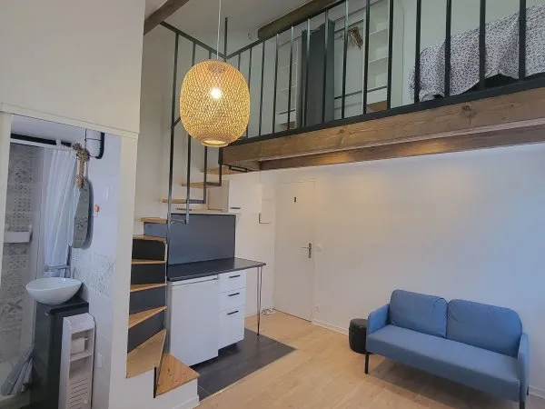 Loue logement en mezzanine - 19m²