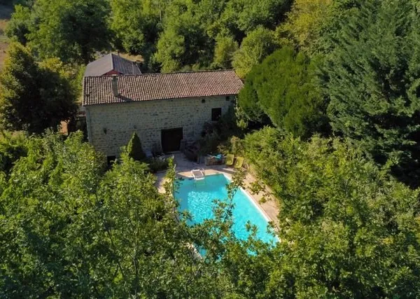Ferme rénovée avec terrain
