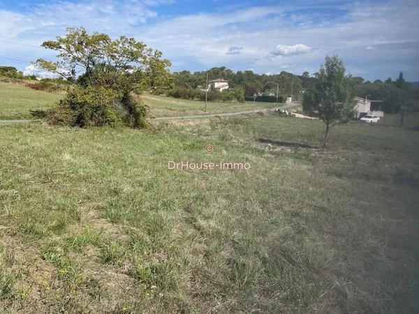 Terrain 1572 m²