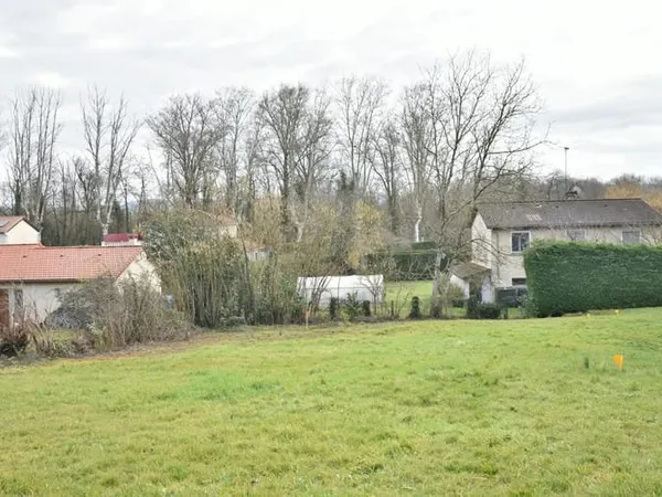 Terrain 638 m²