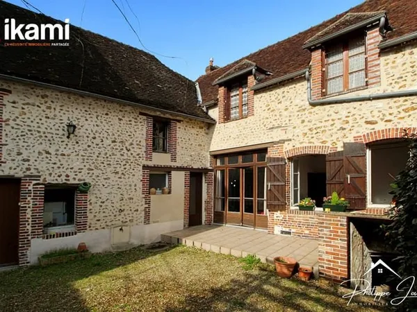 Maison 6 pièces de 160 m2 à Armeau (89500)