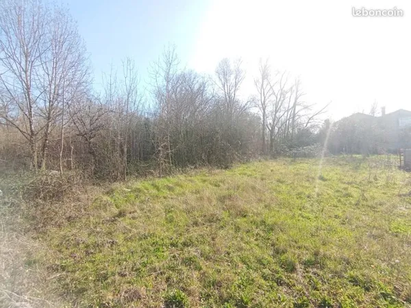 Terrain 1 000 m² Champniers