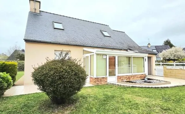 Maison en plein centre de Muzillac sur un beau terrain clos