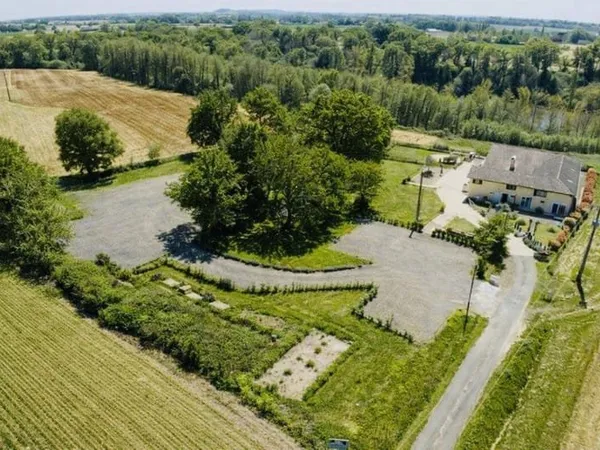 Maison 15 pièces 566 m²