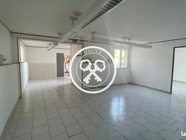 Local 85 m² Saint-André-les-Vergers