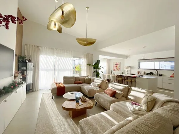 Maison 6 pièces 143 m²