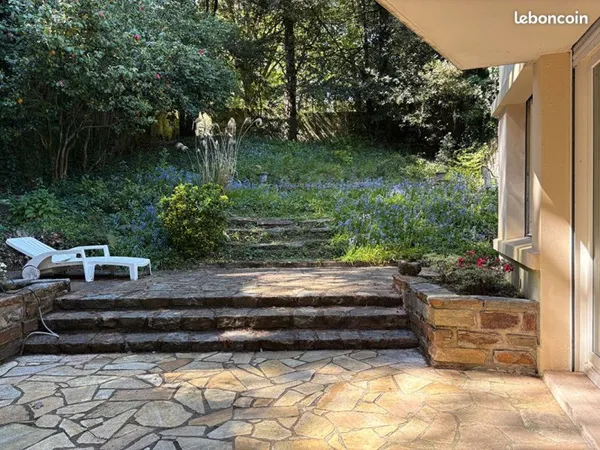 Maison 10 pièces 284 m²