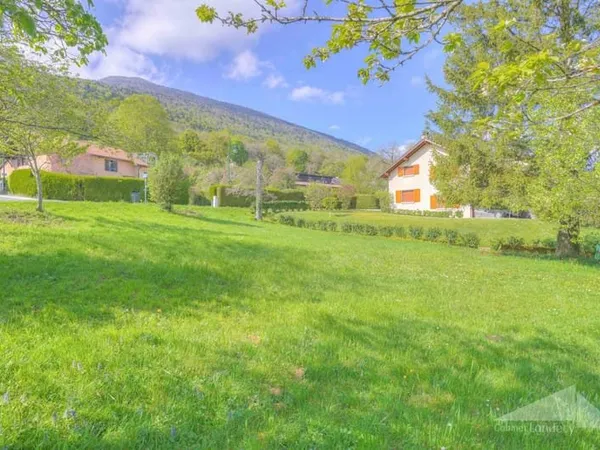 Terrain à bâtir - 617 m²
