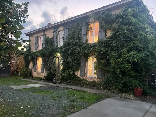 Ancien Presbytère, une tranche d'histoire, 4 chambres avec salle de bain