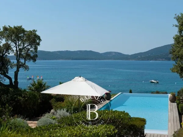 Porto Vecchio, Domaine de Cala Rossa, villa 3 chambres, pied dans l'eau, Villa Terra Mare