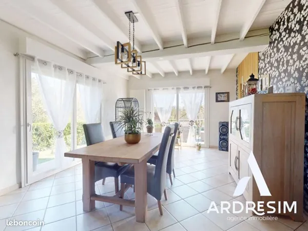 Maison 8 pièces 183 m²