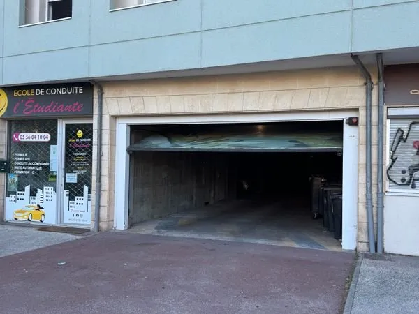Location parking Talence