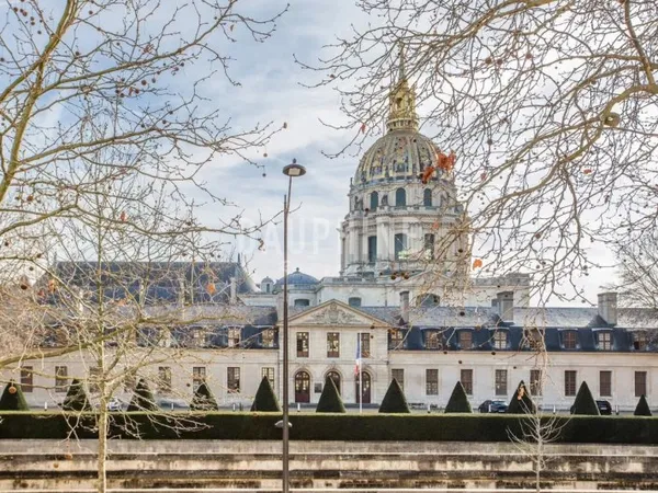 PARIS 7 - INVALIDES