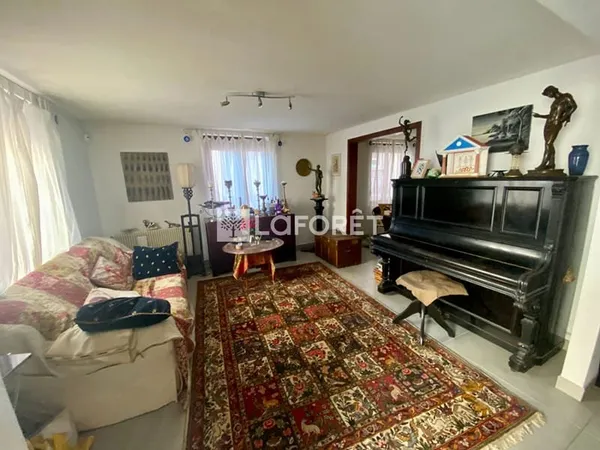 Maison Saint Louis 6 pièce(s) 166 m2