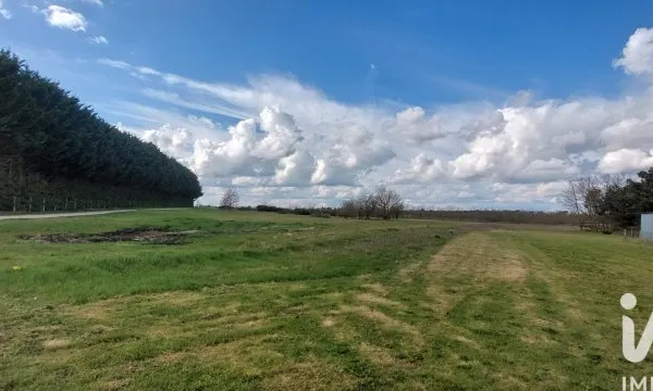 Terrain 2400 m²